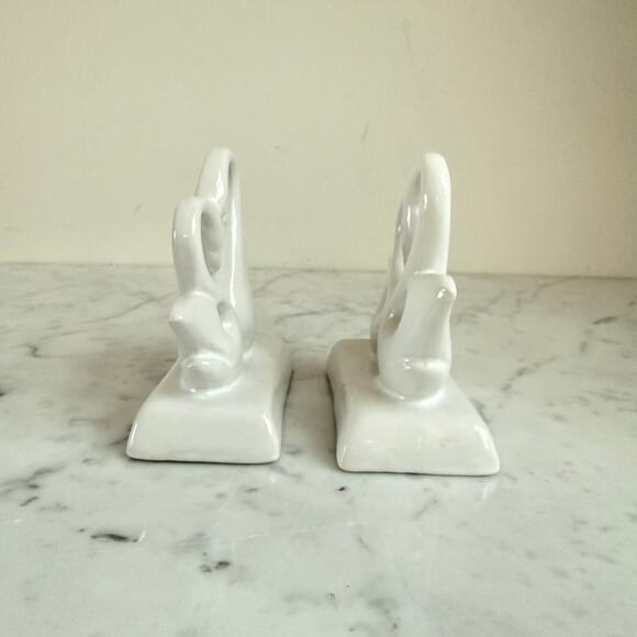 Vintage White Ceramic Swan Figurines – Pair – 3.75” Tall - Picture 5 of 7